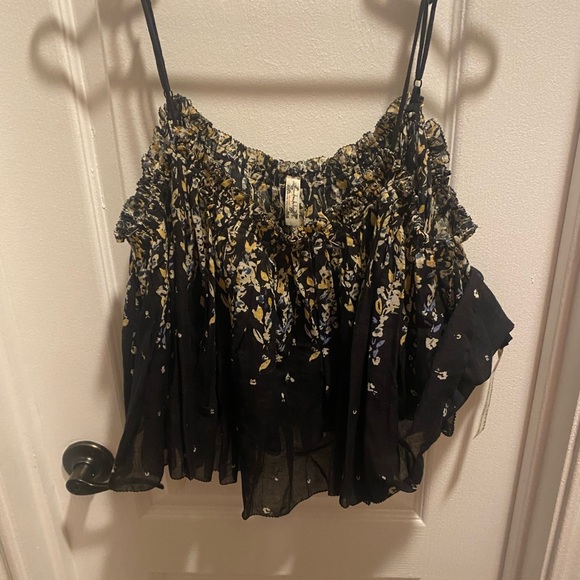 Intimately black floral camisole. Size L. - Picture 1 of 3
